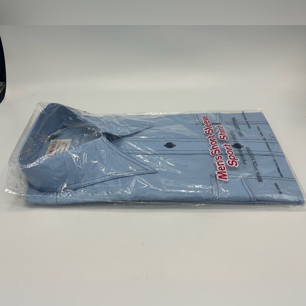 Vintage Light Blue Men's Short Sleeve Sport Shirt - Picture 5 of 6